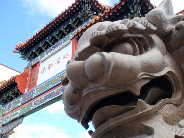 Dragon’s Gate - Solo Travel San Francisco