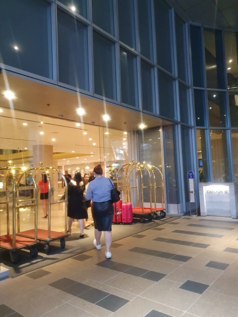 Carlton Hotel - Lobby