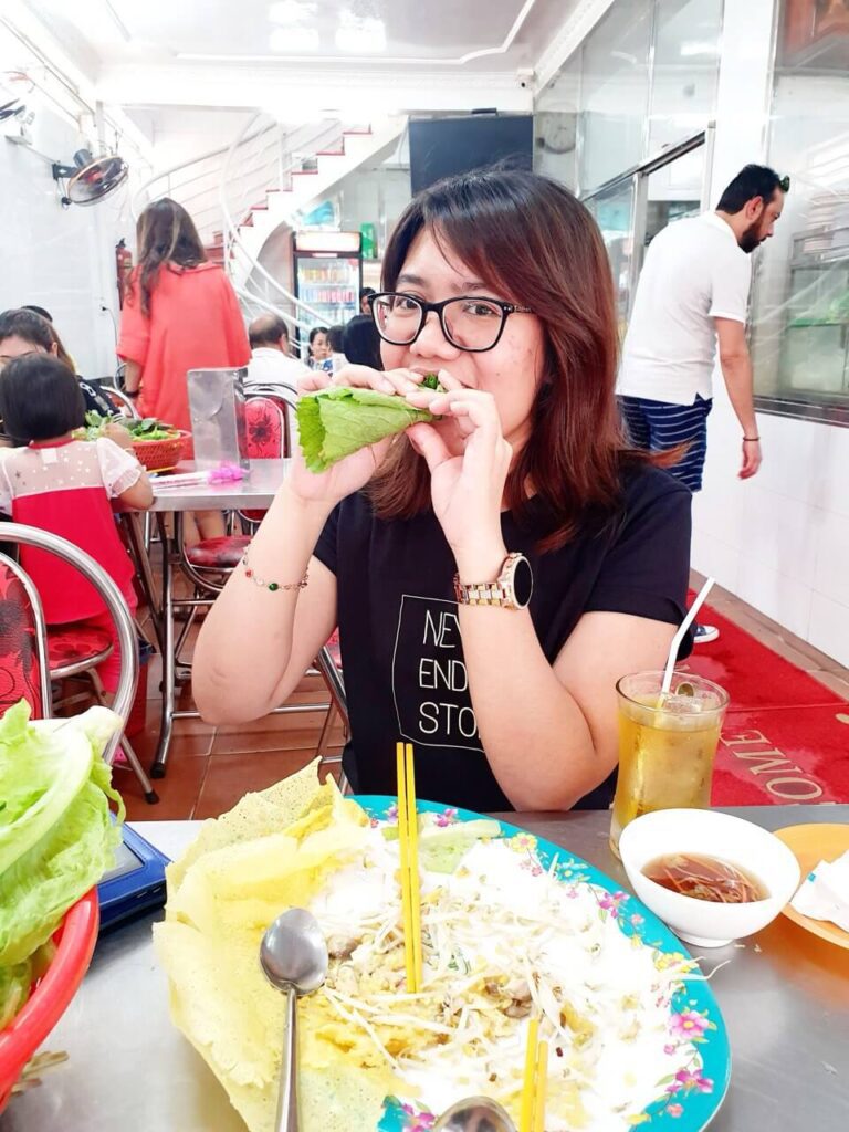 Solo female travel - Vietnamese Pancake, Banh Xeo