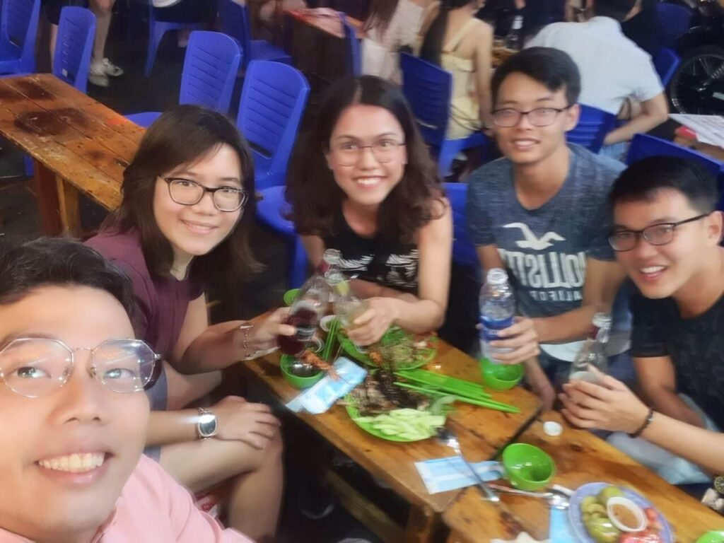 Ho Chi Minh - Vietnamese friends