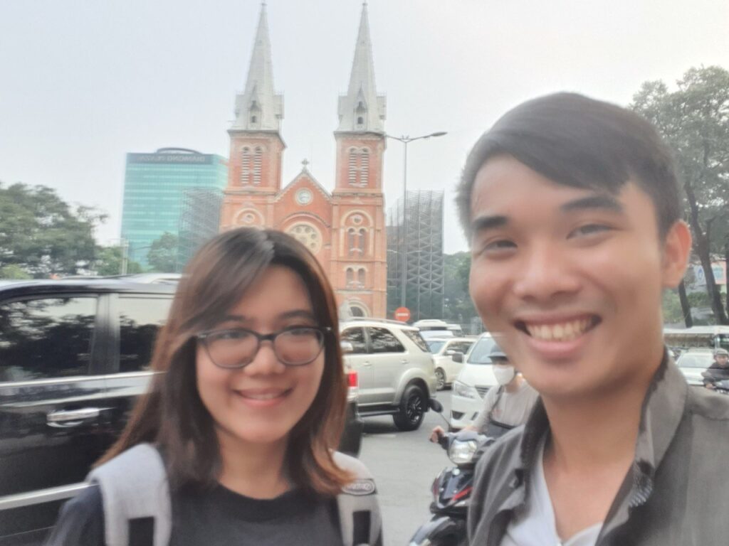 Solo travel - student city tour 