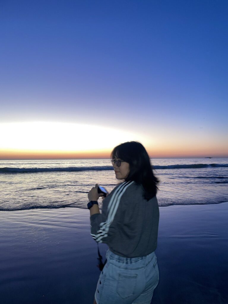  ပထမဆုံးတစ်ယောက်တည်းခရီးသွားလမ်းညွှန် - at beach