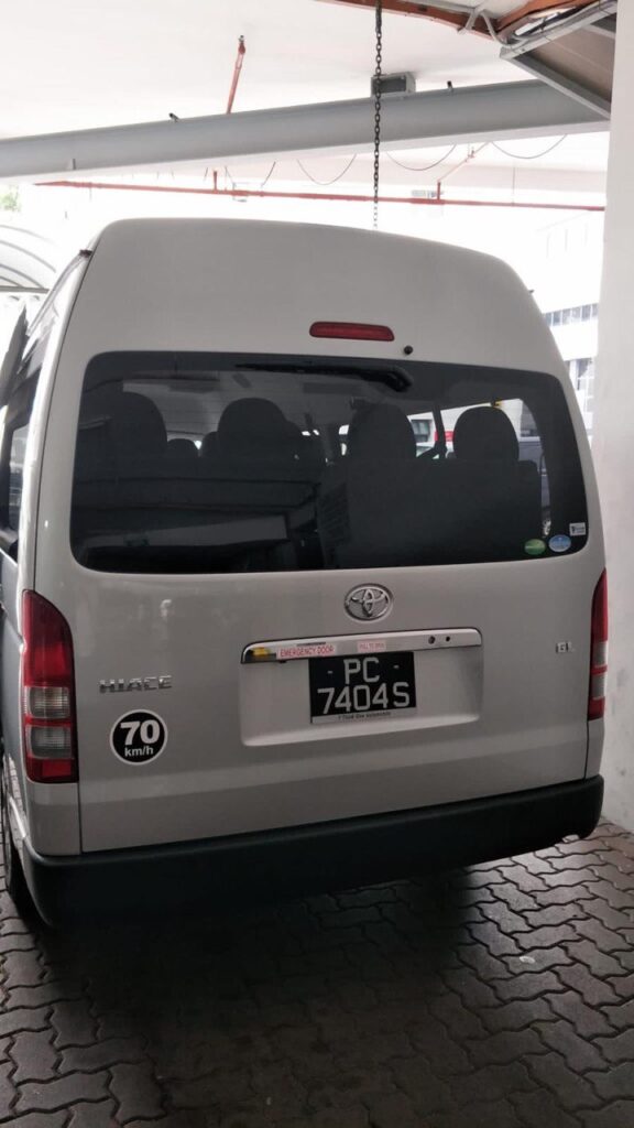 Singapore - Mini van